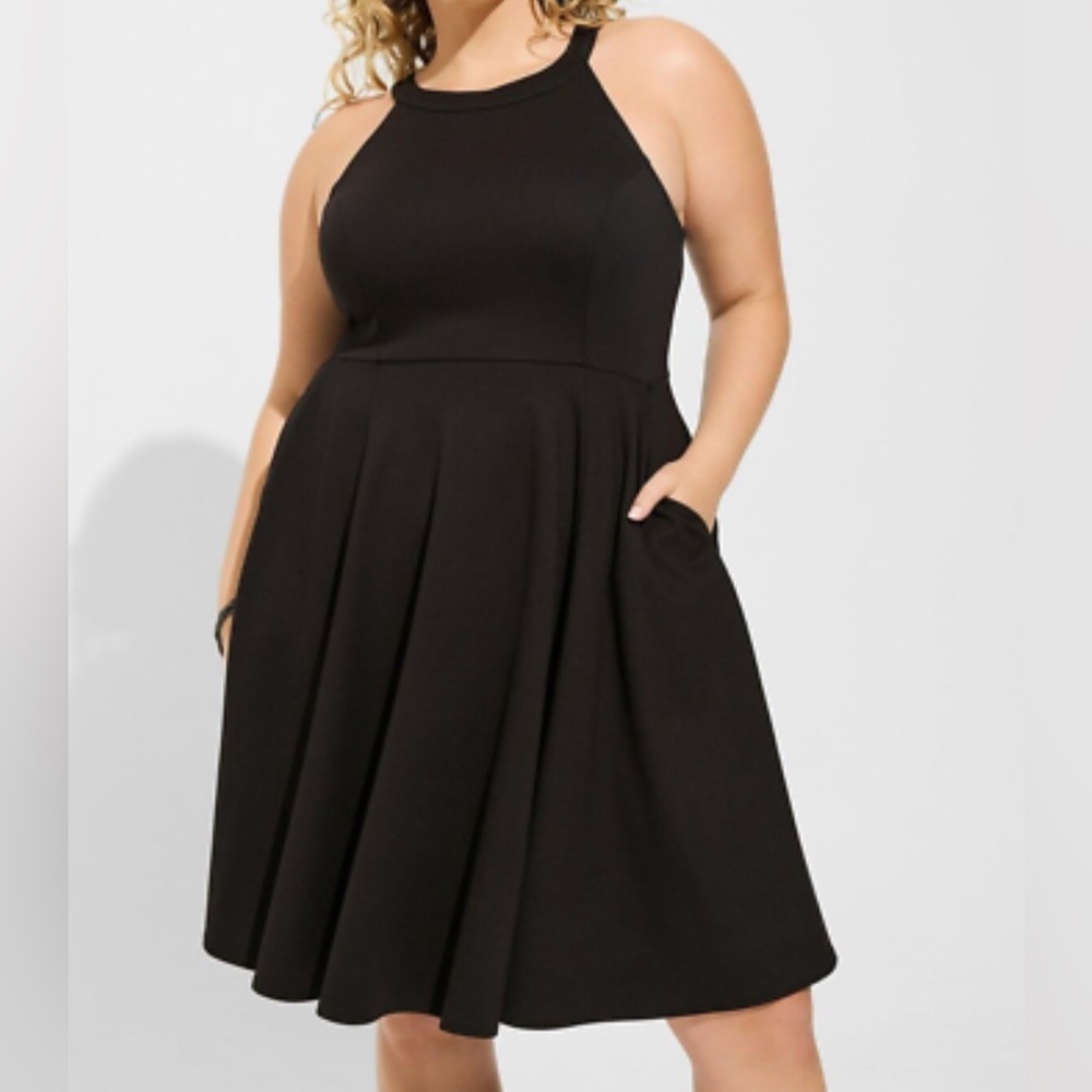 Torrid Black High Neck Fit & Flare Skater Dress – Size 00 (M) – NWT